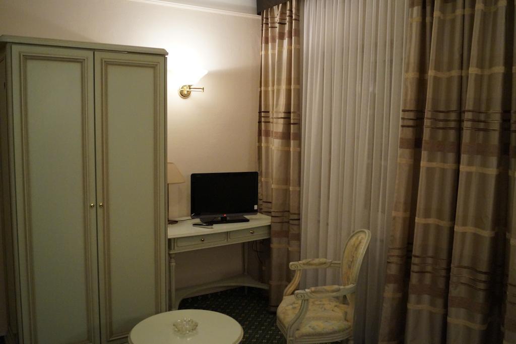 Hotel De L' Esplanade Remich Szoba fotó
