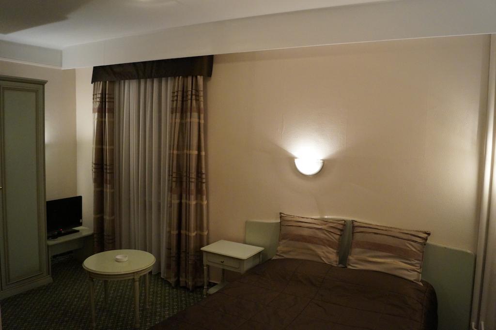 Hotel De L' Esplanade Remich Szoba fotó